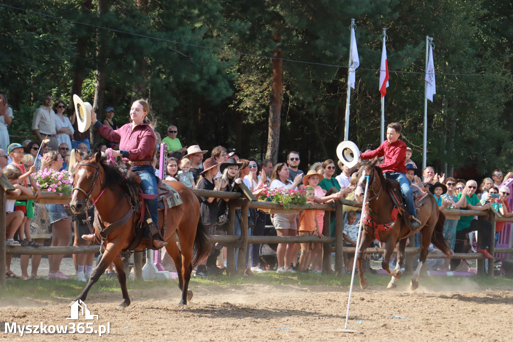 Fotorelacja XXI: Kaskaderski pokaz jeździecki - Festiwal z Kopyta w Gniazdowie