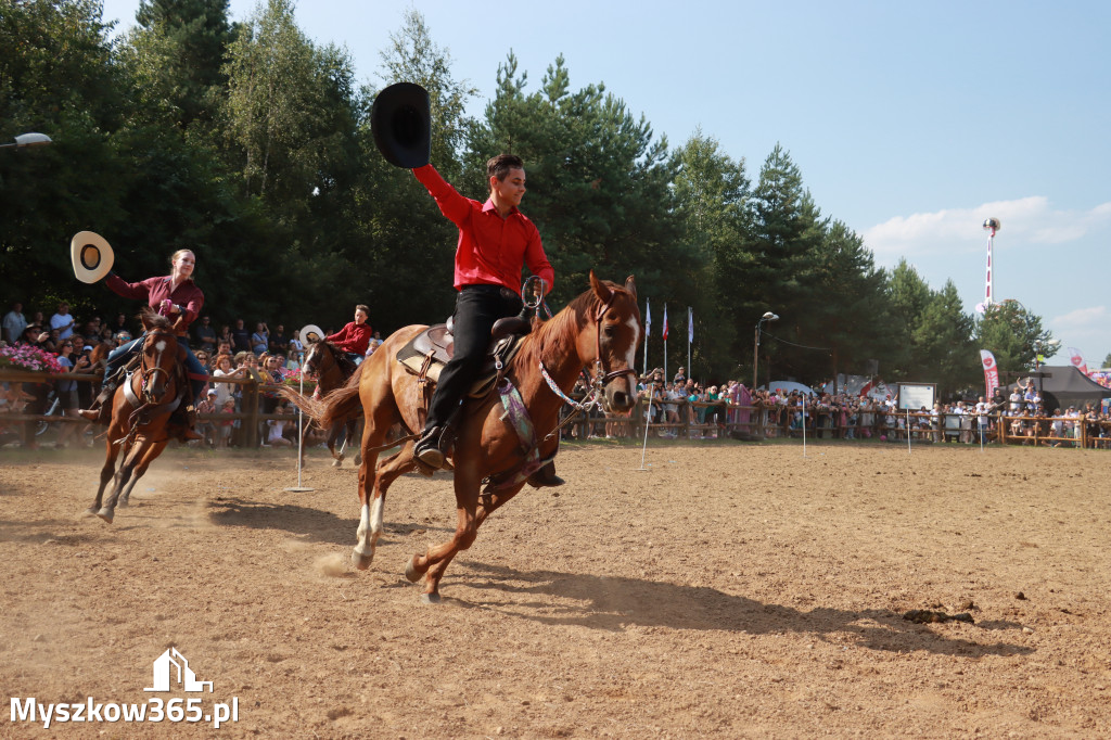Fotorelacja XXI: Kaskaderski pokaz jeździecki - Festiwal z Kopyta w Gniazdowie