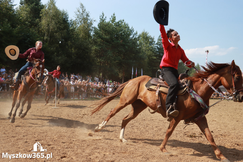 Fotorelacja XXI: Kaskaderski pokaz jeździecki - Festiwal z Kopyta w Gniazdowie