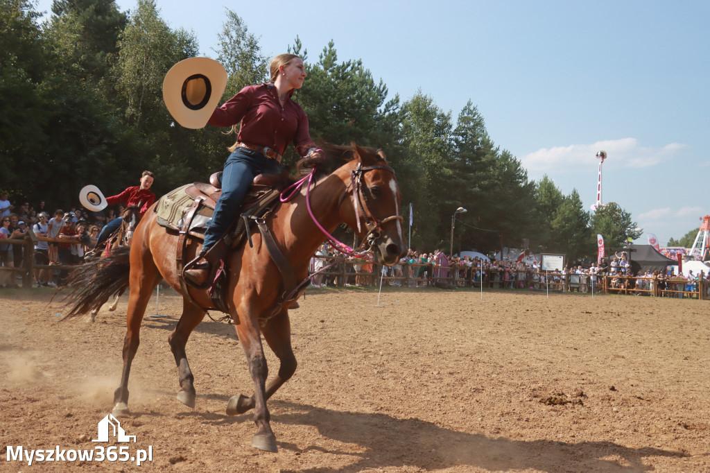 Fotorelacja XXI: Kaskaderski pokaz jeździecki - Festiwal z Kopyta w Gniazdowie
