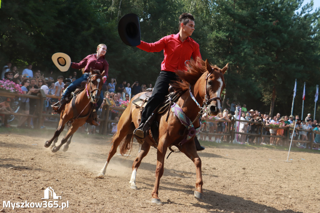 Fotorelacja XXI: Kaskaderski pokaz jeździecki - Festiwal z Kopyta w Gniazdowie