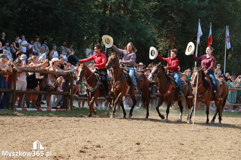 Fotorelacja XXI: Kaskaderski pokaz jeździecki - Festiwal z Kopyta w Gniazdowie