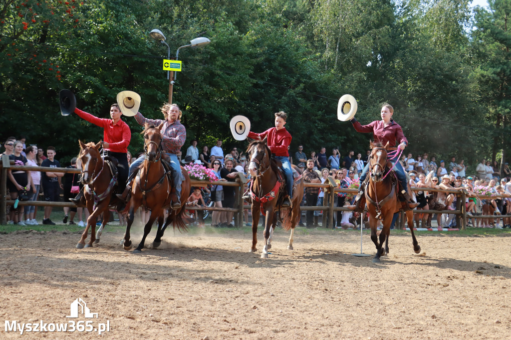 Fotorelacja XXI: Kaskaderski pokaz jeździecki - Festiwal z Kopyta w Gniazdowie