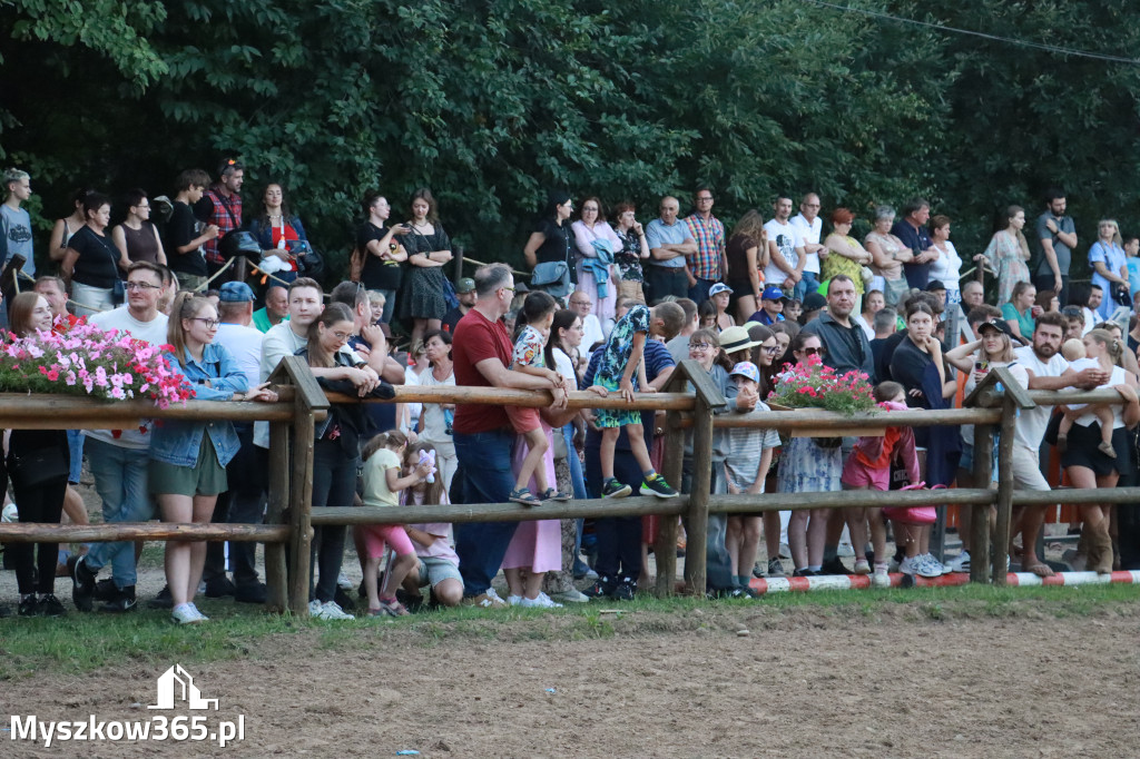 Fotorelacja XXI: Kaskaderski pokaz jeździecki - Festiwal z Kopyta w Gniazdowie