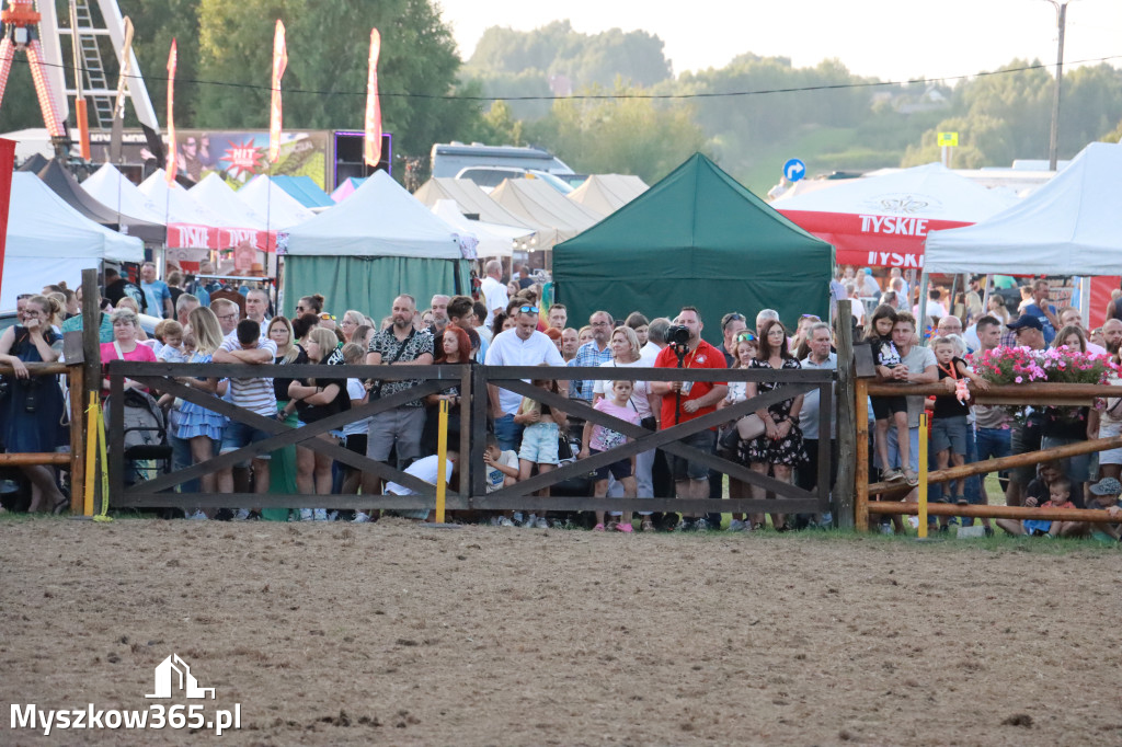 Fotorelacja XXI: Kaskaderski pokaz jeździecki - Festiwal z Kopyta w Gniazdowie