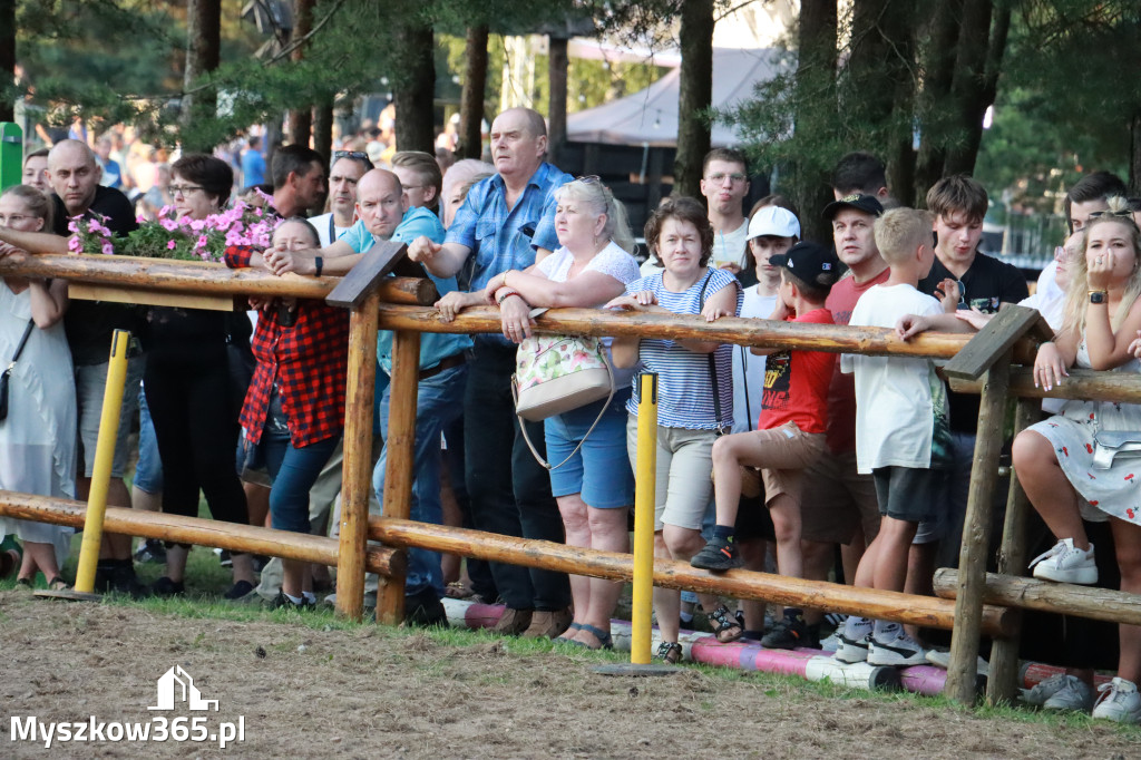 Fotorelacja XXI: Kaskaderski pokaz jeździecki - Festiwal z Kopyta w Gniazdowie