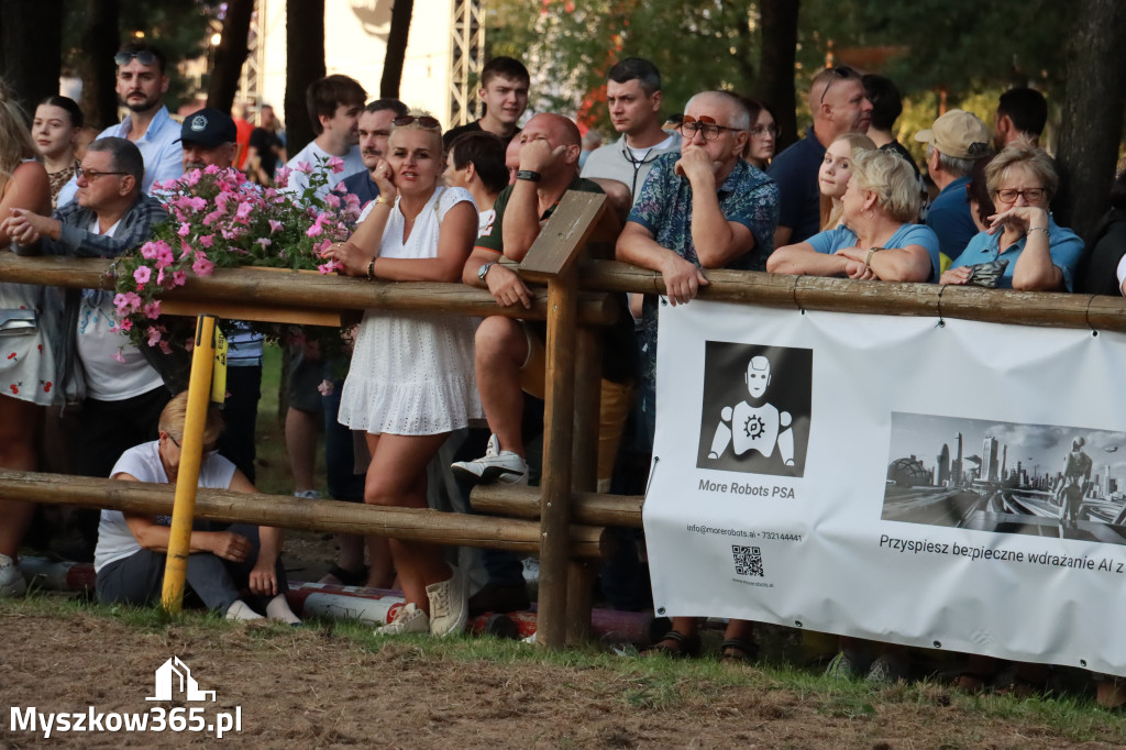 Fotorelacja XXI: Kaskaderski pokaz jeździecki - Festiwal z Kopyta w Gniazdowie
