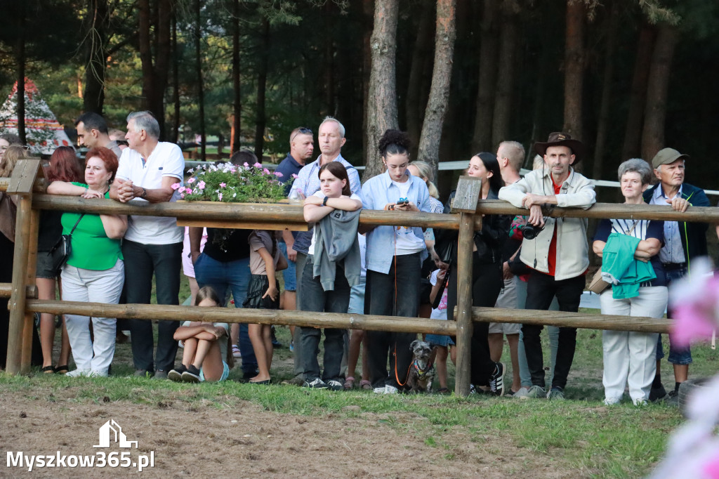 Fotorelacja XXI: Kaskaderski pokaz jeździecki - Festiwal z Kopyta w Gniazdowie