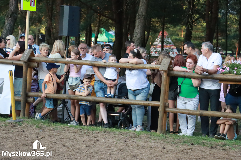 Fotorelacja XXI: Kaskaderski pokaz jeździecki - Festiwal z Kopyta w Gniazdowie