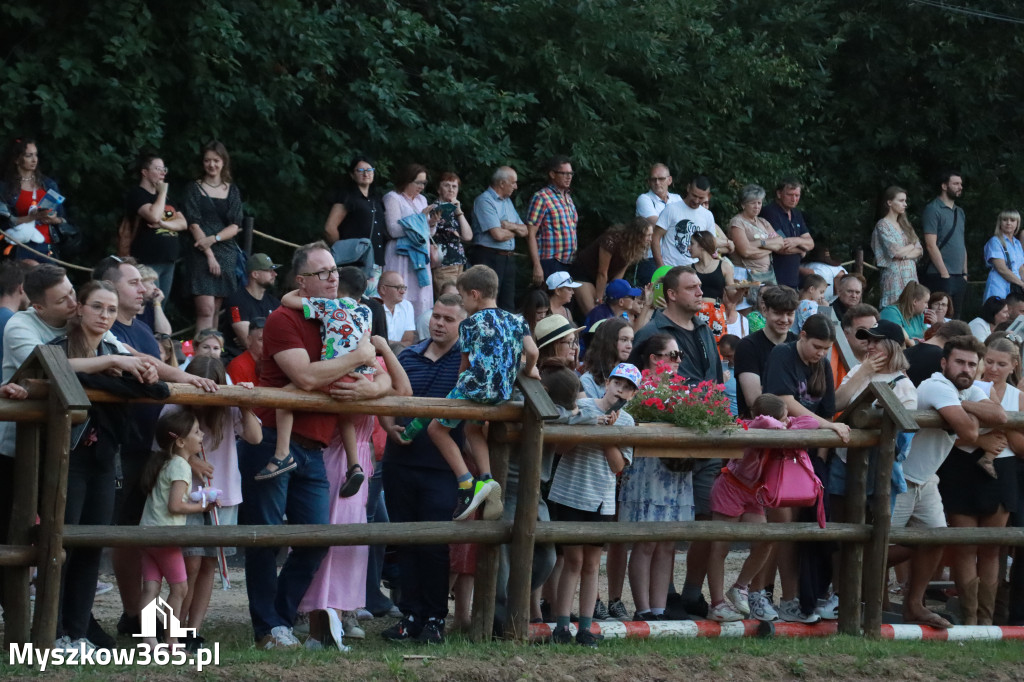 Fotorelacja XXI: Kaskaderski pokaz jeździecki - Festiwal z Kopyta w Gniazdowie