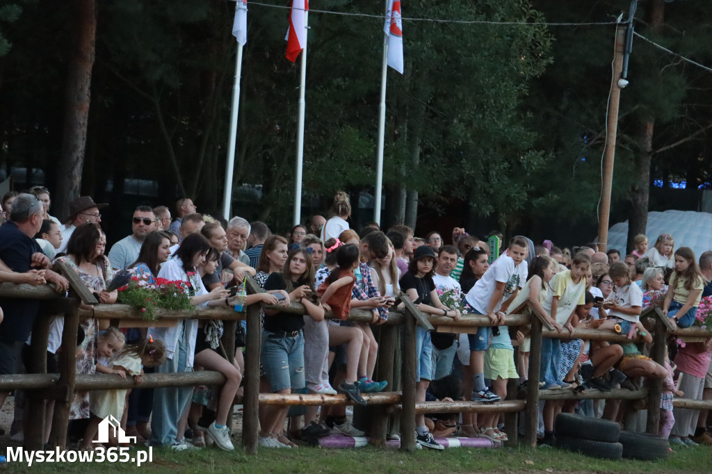 Fotorelacja XXI: Kaskaderski pokaz jeździecki - Festiwal z Kopyta w Gniazdowie
