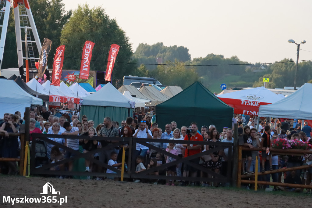 Fotorelacja XXI: Kaskaderski pokaz jeździecki - Festiwal z Kopyta w Gniazdowie