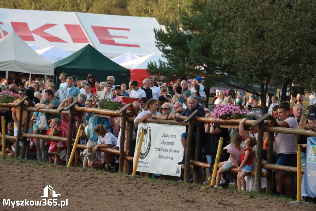 Fotorelacja XXI: Kaskaderski pokaz jeździecki - Festiwal z Kopyta w Gniazdowie