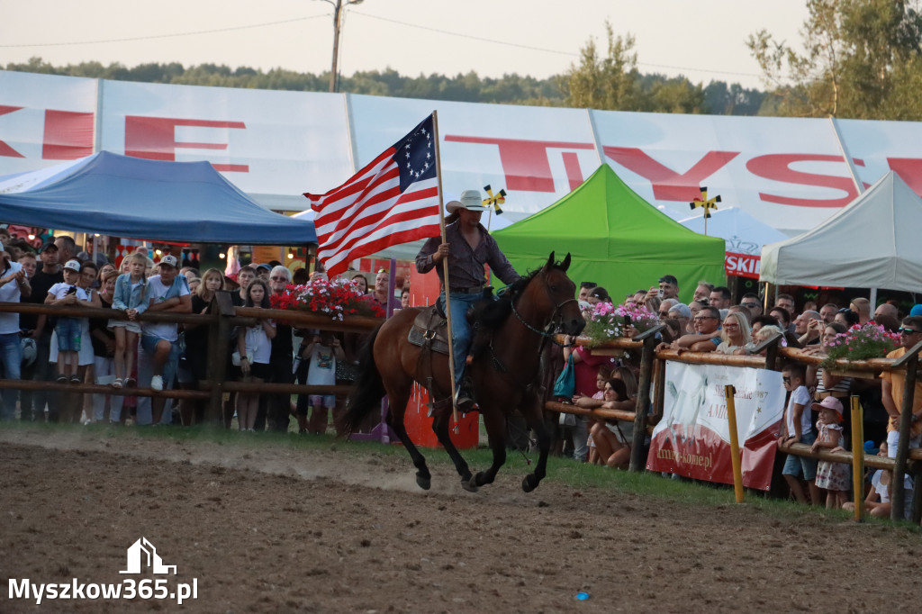 Fotorelacja XXI: Kaskaderski pokaz jeździecki - Festiwal z Kopyta w Gniazdowie