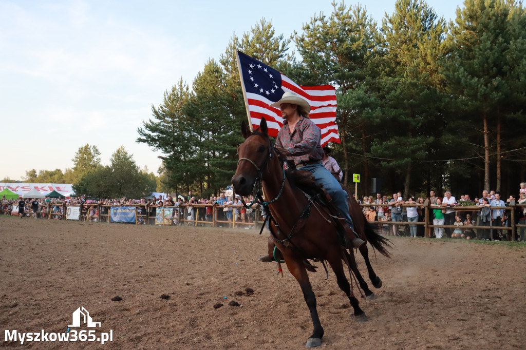 Fotorelacja XXI: Kaskaderski pokaz jeździecki - Festiwal z Kopyta w Gniazdowie