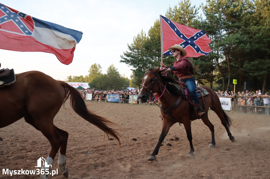 Fotorelacja XXI: Kaskaderski pokaz jeździecki - Festiwal z Kopyta w Gniazdowie