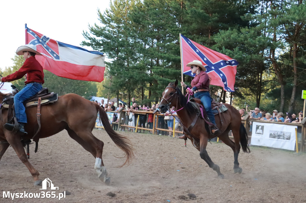 Fotorelacja XXI: Kaskaderski pokaz jeździecki - Festiwal z Kopyta w Gniazdowie