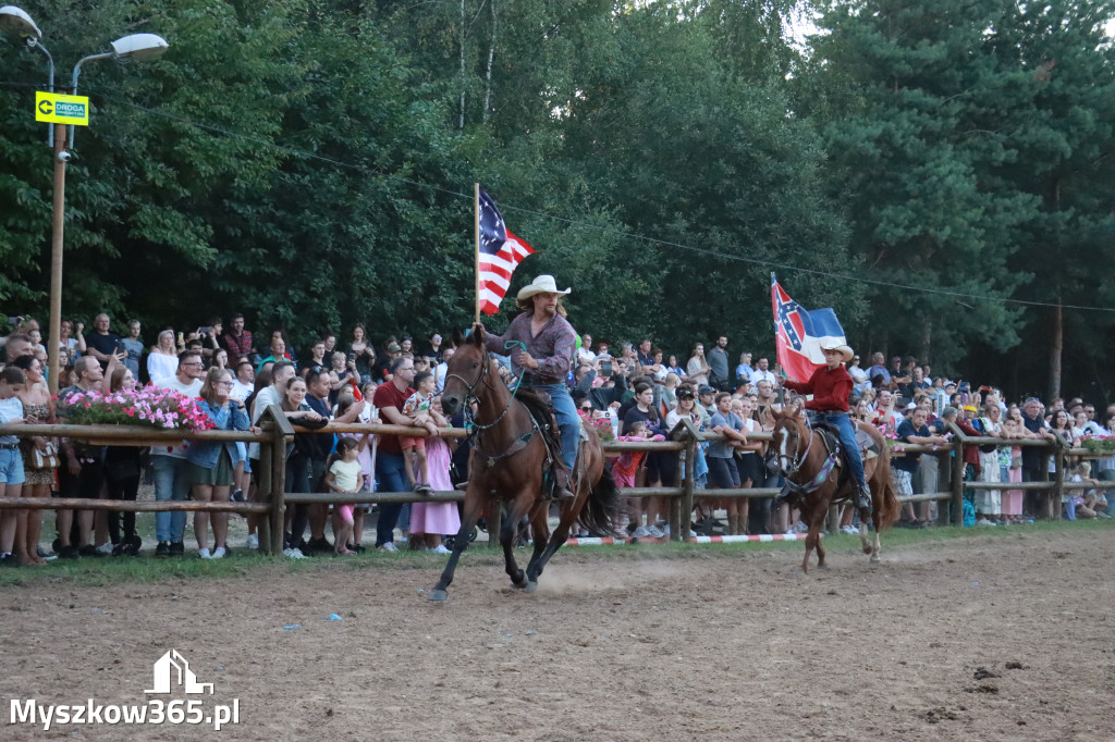 Fotorelacja XXI: Kaskaderski pokaz jeździecki - Festiwal z Kopyta w Gniazdowie