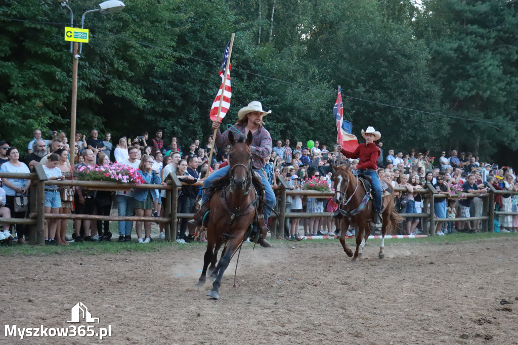 Fotorelacja XXI: Kaskaderski pokaz jeździecki - Festiwal z Kopyta w Gniazdowie