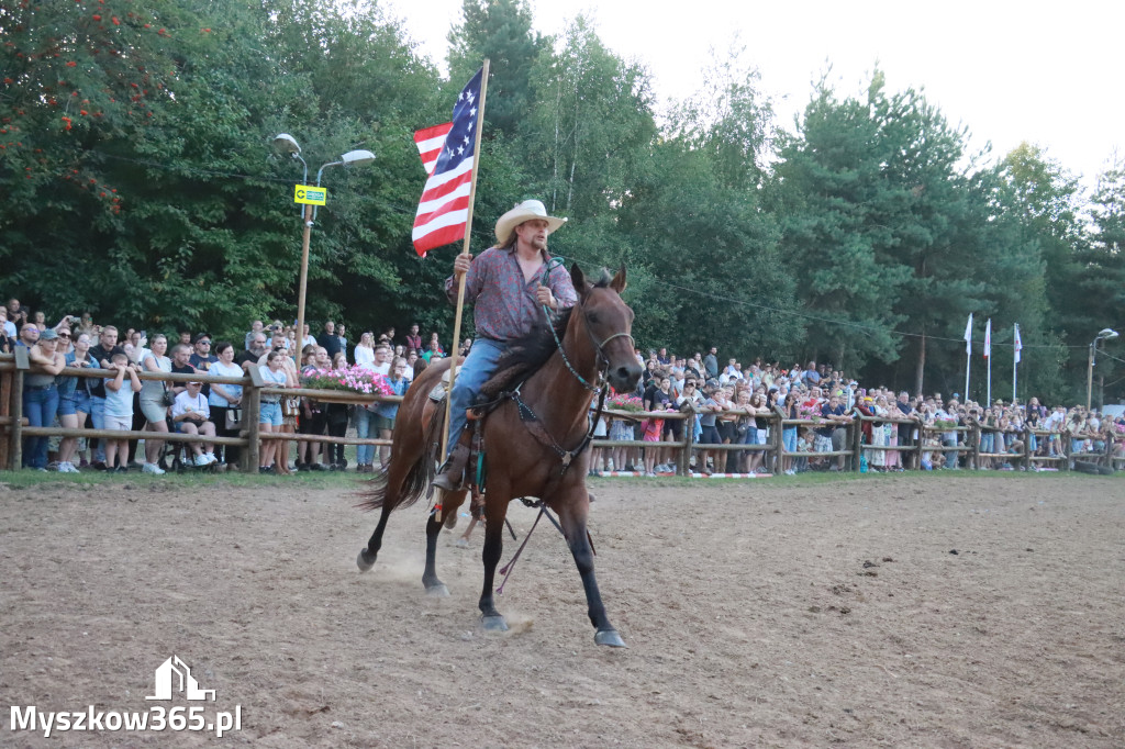 Fotorelacja XXI: Kaskaderski pokaz jeździecki - Festiwal z Kopyta w Gniazdowie