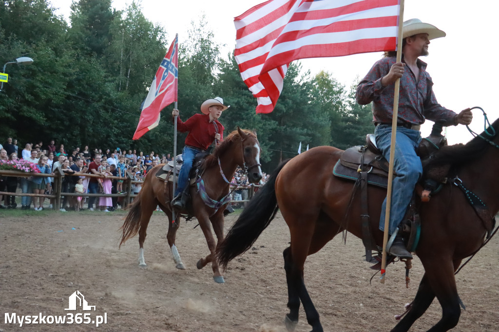 Fotorelacja XXI: Kaskaderski pokaz jeździecki - Festiwal z Kopyta w Gniazdowie