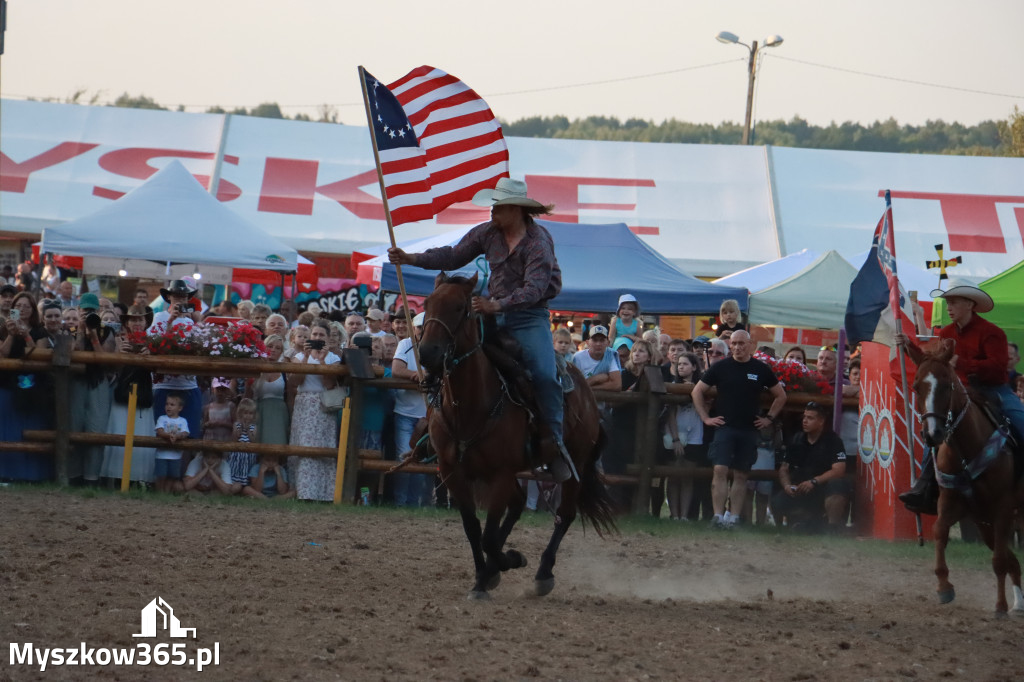 Fotorelacja XXI: Kaskaderski pokaz jeździecki - Festiwal z Kopyta w Gniazdowie