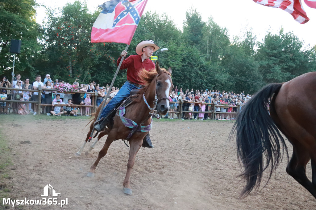 Fotorelacja XXI: Kaskaderski pokaz jeździecki - Festiwal z Kopyta w Gniazdowie