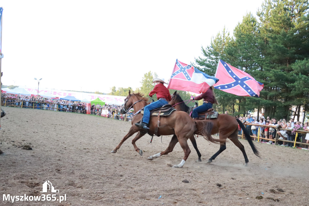 Fotorelacja XXI: Kaskaderski pokaz jeździecki - Festiwal z Kopyta w Gniazdowie