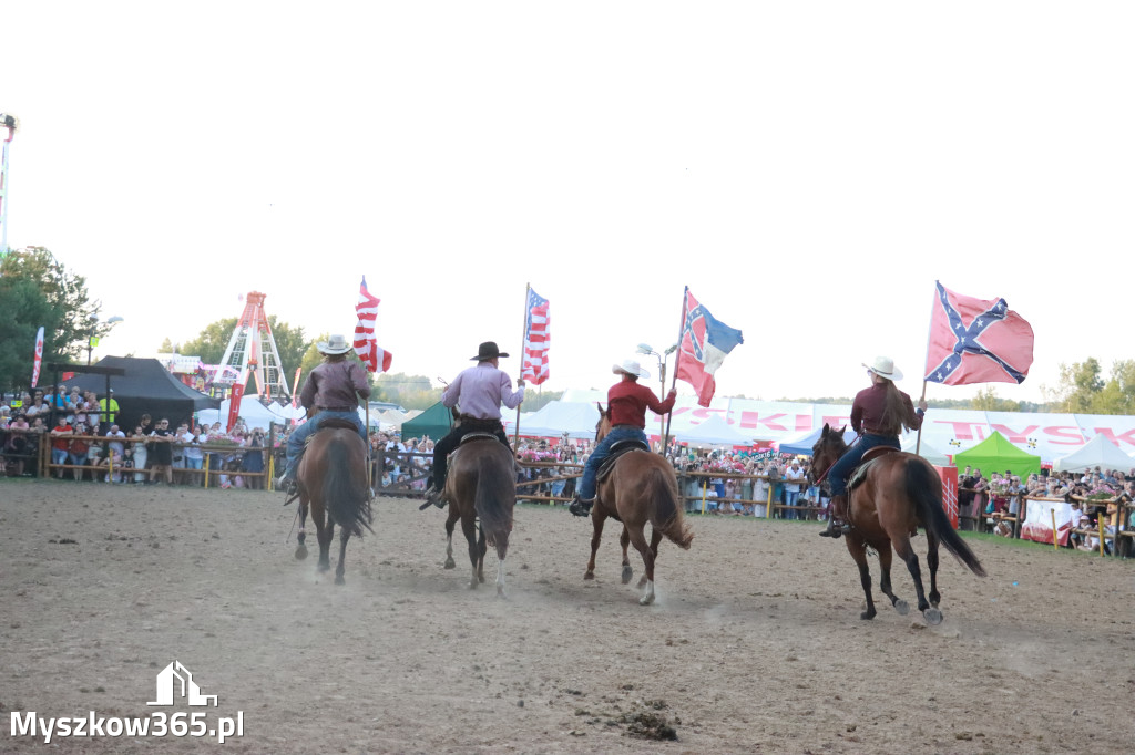 Fotorelacja XXI: Kaskaderski pokaz jeździecki - Festiwal z Kopyta w Gniazdowie