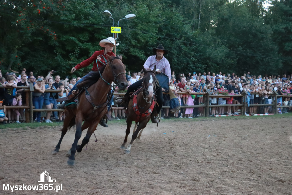 Fotorelacja XXI: Kaskaderski pokaz jeździecki - Festiwal z Kopyta w Gniazdowie
