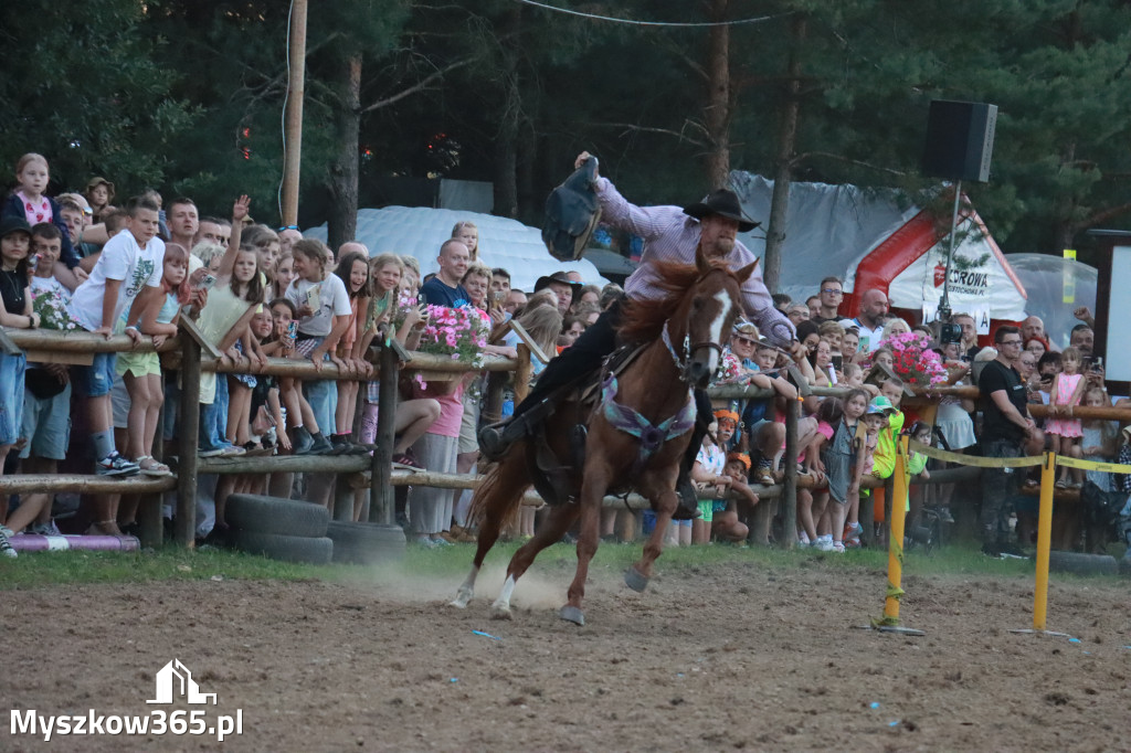 Fotorelacja XXI: Kaskaderski pokaz jeździecki - Festiwal z Kopyta w Gniazdowie
