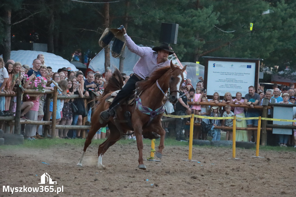 Fotorelacja XXI: Kaskaderski pokaz jeździecki - Festiwal z Kopyta w Gniazdowie