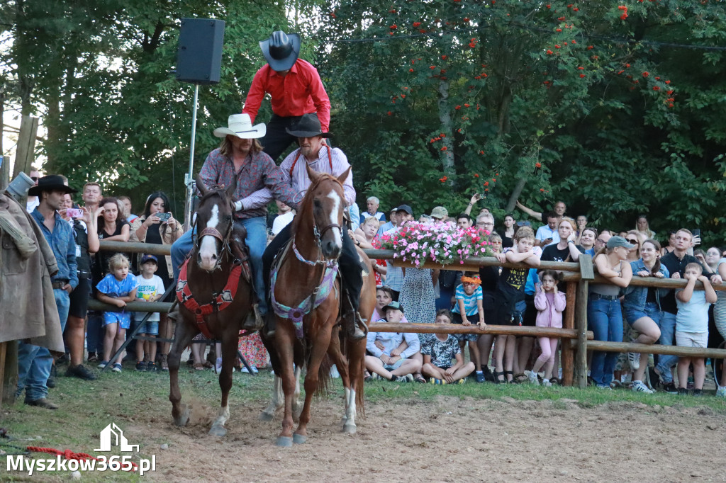 Fotorelacja XXI: Kaskaderski pokaz jeździecki - Festiwal z Kopyta w Gniazdowie