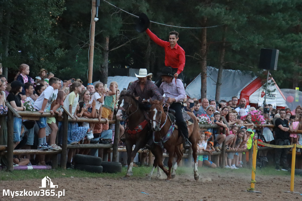 Fotorelacja XXI: Kaskaderski pokaz jeździecki - Festiwal z Kopyta w Gniazdowie