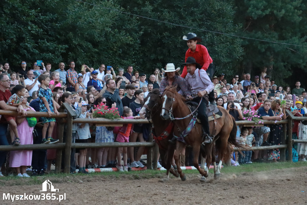 Fotorelacja XXI: Kaskaderski pokaz jeździecki - Festiwal z Kopyta w Gniazdowie