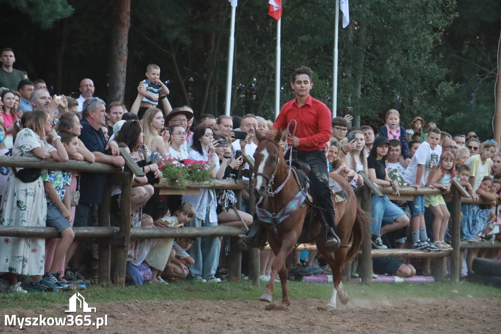 Fotorelacja XXI: Kaskaderski pokaz jeździecki - Festiwal z Kopyta w Gniazdowie