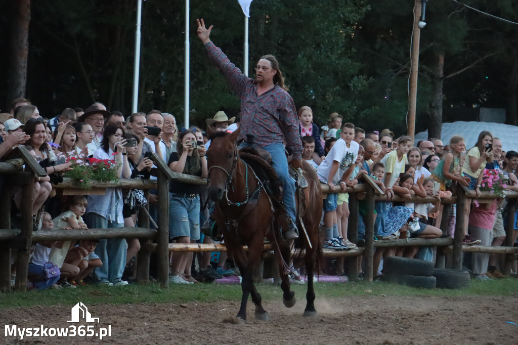 Fotorelacja XXI: Kaskaderski pokaz jeździecki - Festiwal z Kopyta w Gniazdowie