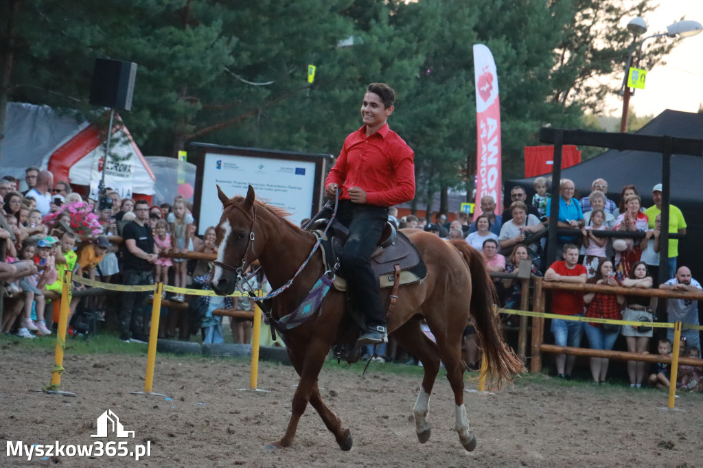 Fotorelacja XXI: Kaskaderski pokaz jeździecki - Festiwal z Kopyta w Gniazdowie