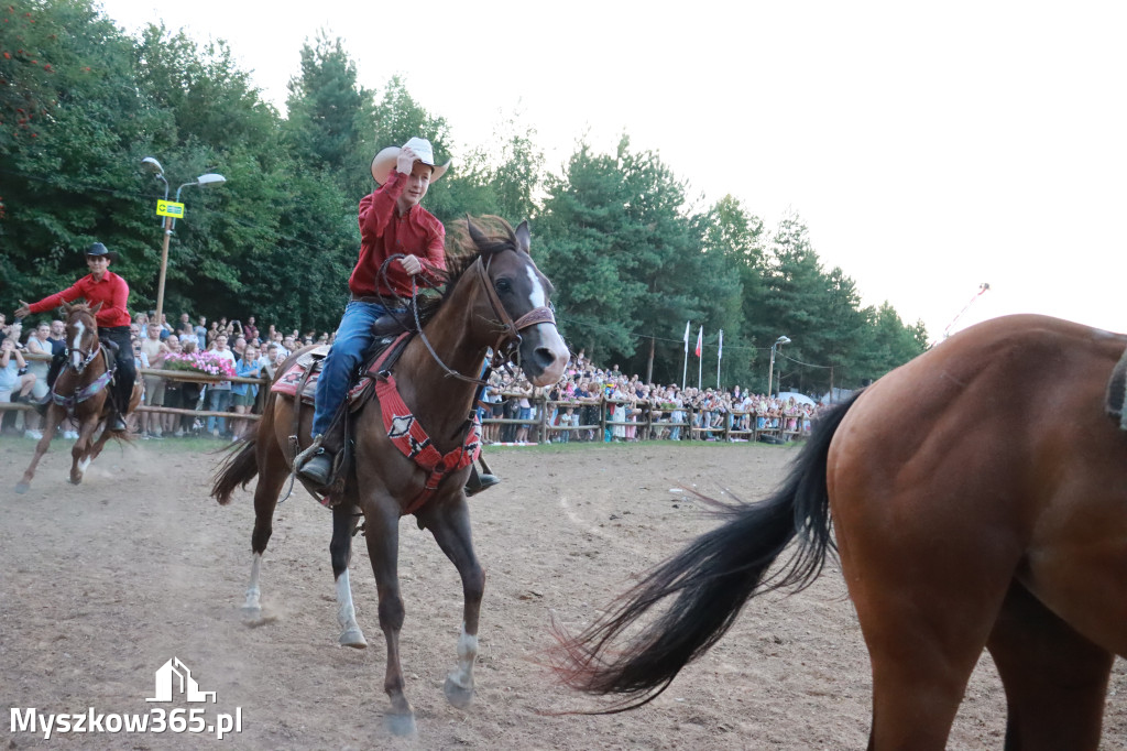 Fotorelacja XXI: Kaskaderski pokaz jeździecki - Festiwal z Kopyta w Gniazdowie
