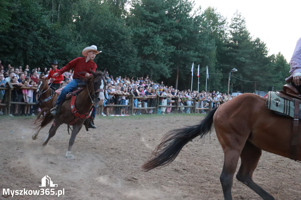 Fotorelacja XXI: Kaskaderski pokaz jeździecki - Festiwal z Kopyta w Gniazdowie