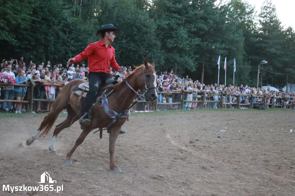 Fotorelacja XXI: Kaskaderski pokaz jeździecki - Festiwal z Kopyta w Gniazdowie