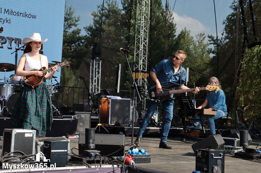 Fotorelacja XXII: Koncerty zespołów country - Festiwal z Kopyta w Gniazdowie