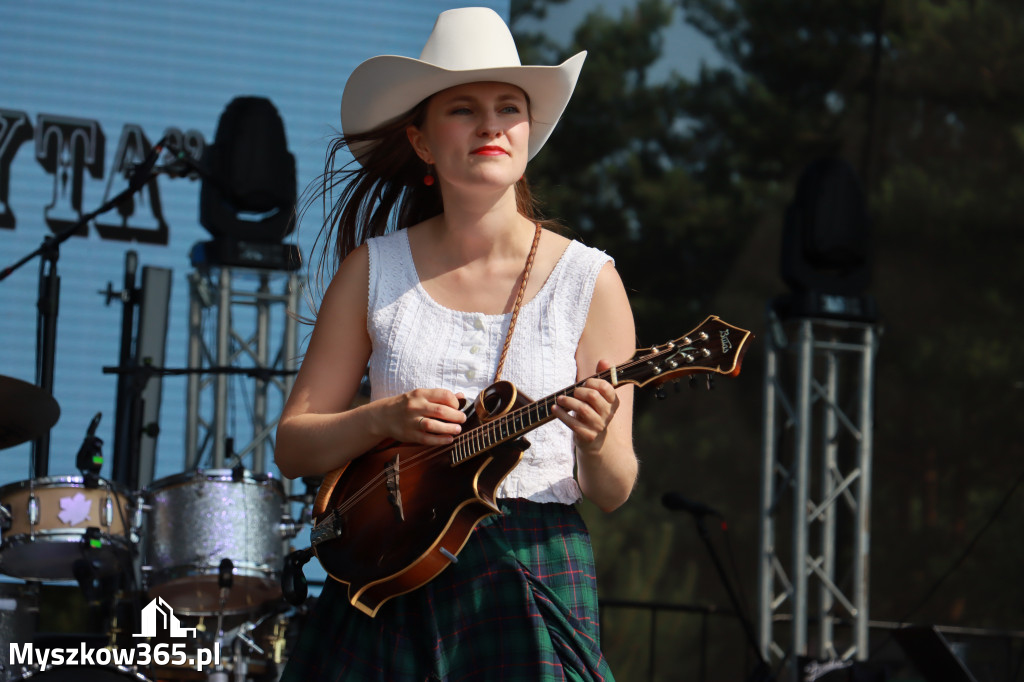 Fotorelacja XXII: Koncerty zespołów country - Festiwal z Kopyta w Gniazdowie