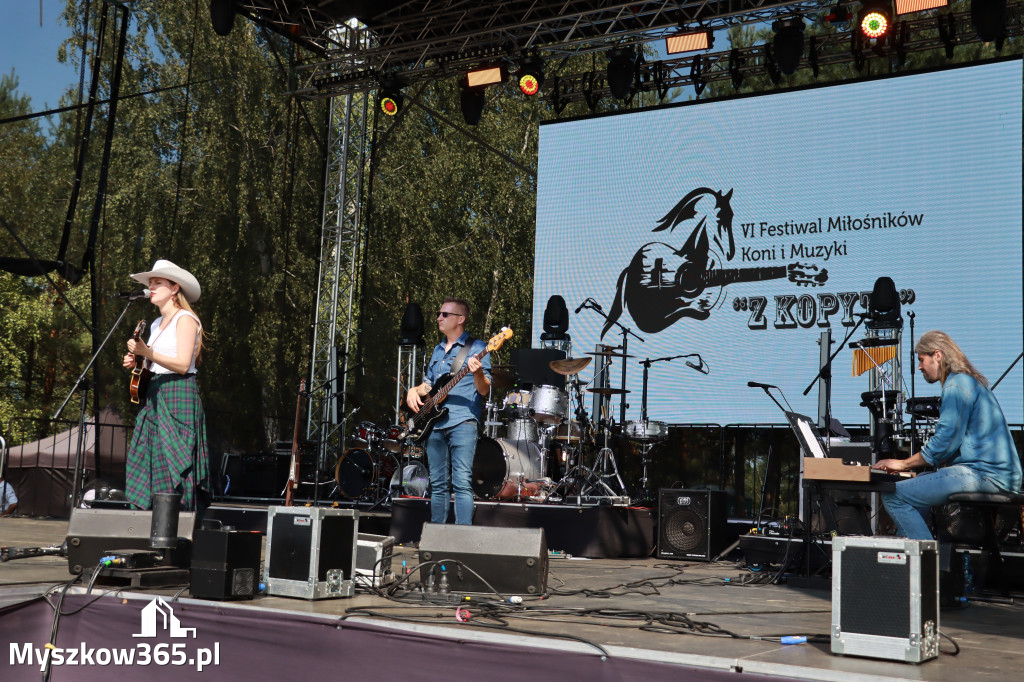 Fotorelacja XXII: Koncerty zespołów country - Festiwal z Kopyta w Gniazdowie