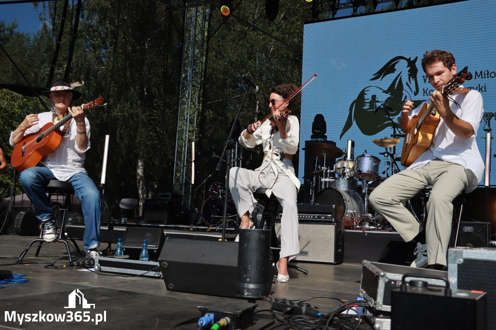 Fotorelacja XXII: Koncerty zespołów country - Festiwal z Kopyta w Gniazdowie