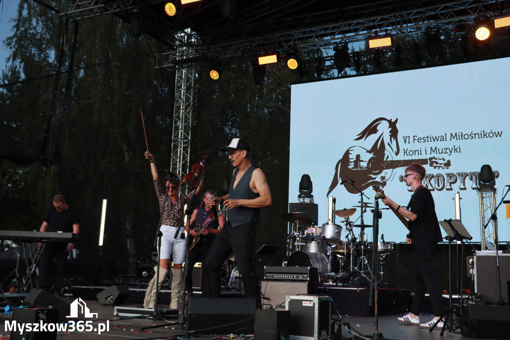 Fotorelacja XXII: Koncerty zespołów country - Festiwal z Kopyta w Gniazdowie