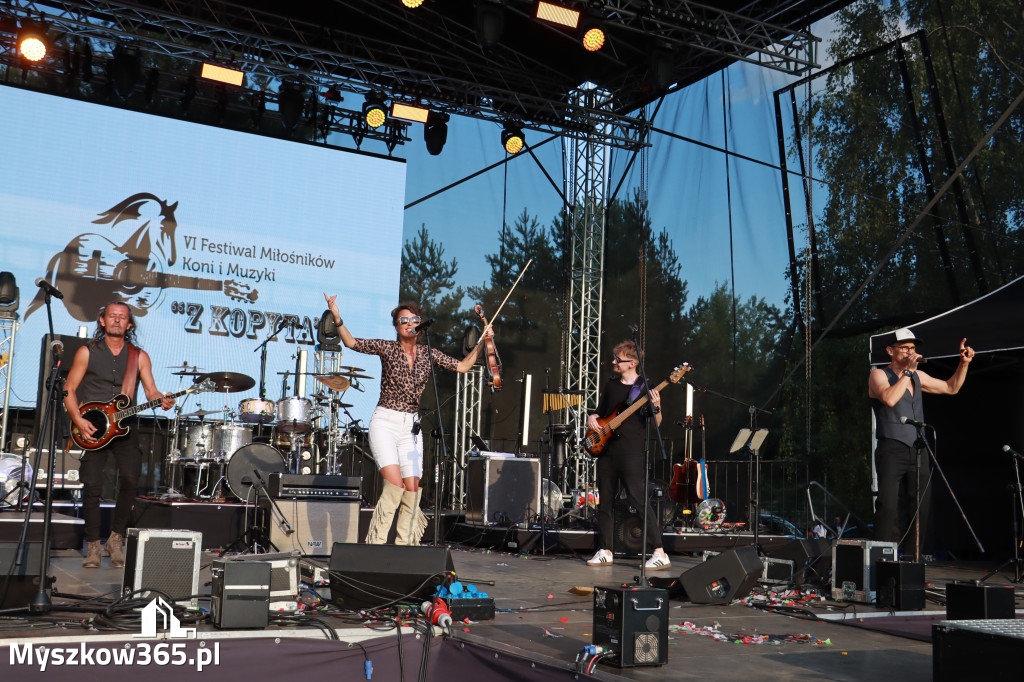 Fotorelacja XXII: Koncerty zespołów country - Festiwal z Kopyta w Gniazdowie
