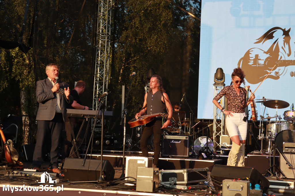 Fotorelacja XXII: Koncerty zespołów country - Festiwal z Kopyta w Gniazdowie