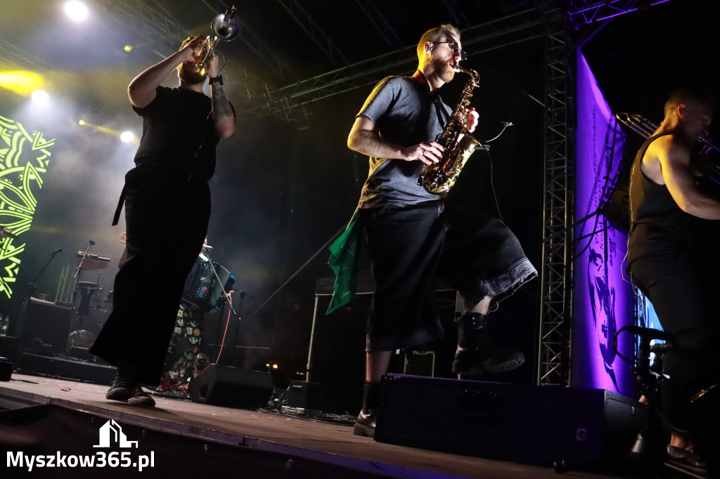 Fotorelacja XXIV: Enej w Gniazdowie! Festiwal z Kopyta 2025 w Gminie Koziegłowy!