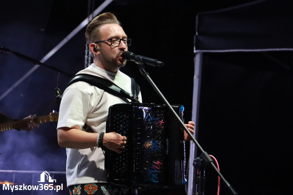 Fotorelacja XXIV: Enej w Gniazdowie! Festiwal z Kopyta 2025 w Gminie Koziegłowy!